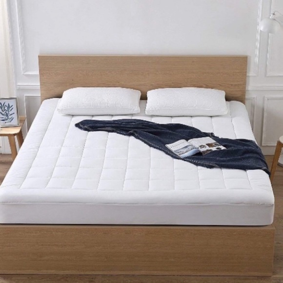 Bedding Cal King Mattress Pad Cover Cooling Topper New Poshmark